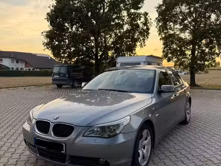 BMW Série 5 520i 2.2 170