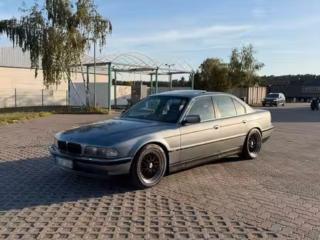 BMW Série 7 740i 4.0 286