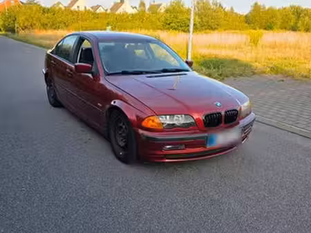 BMW Série 3 318i 1.9 118