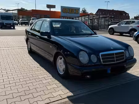 Mercedes-Benz Classe E E 200 136 Elegance