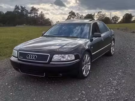 Audi A8 V8 4.2 310 quattro