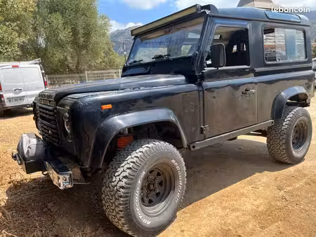 Land Rover Defender 2.5 122
