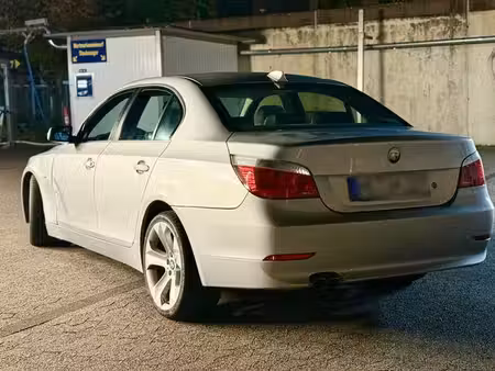 BMW Série 5 520i 2.2 170