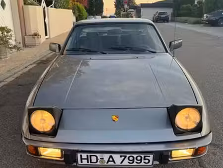 Porsche 924
