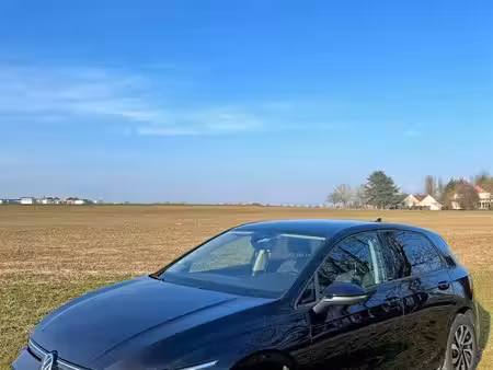 Volkswagen Golf 1.0 TSI 110
