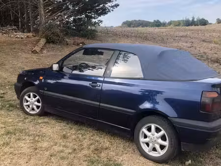 Volkswagen Golf 1.8 75