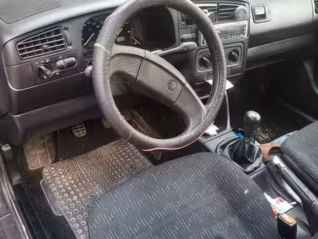 Volkswagen Golf 1.9 SDI 64