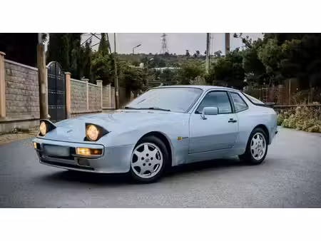 Porsche 944 