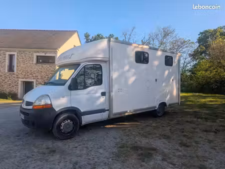 Renault Master 2.5 dCi 120