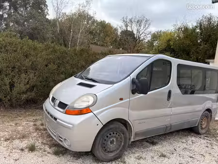 Renault Trafic 2.5 dCi 140
