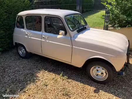 Renault R4 4L