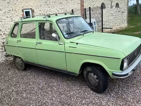 Renault R6 