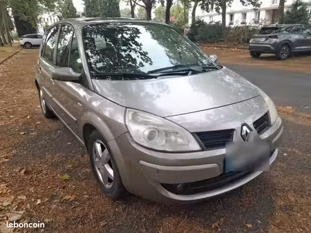 Renault Scénic 1.5 dCi 105