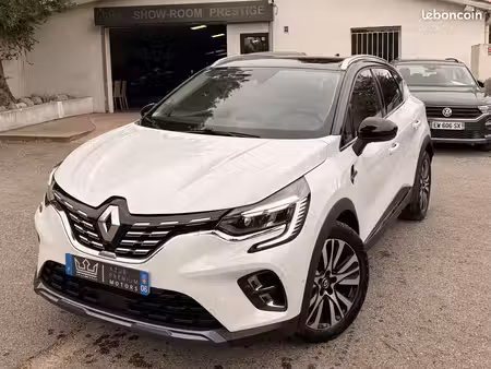 Renault Captur E-Tech 1.6 160 Initiale Paris