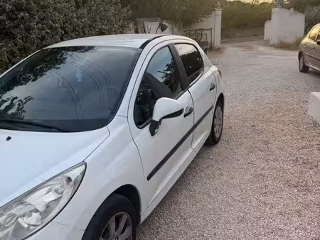 Peugeot 207 1.4 75