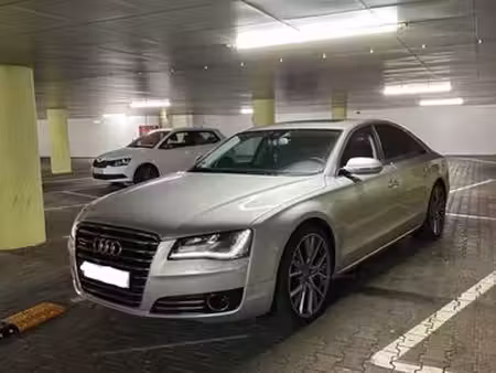 Audi A8 V8 4.2 TDI quattro