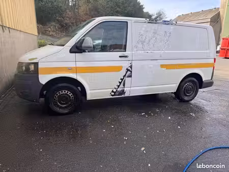 Volkswagen Transporter T5 2.0 TDI 84