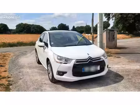 DS 4 