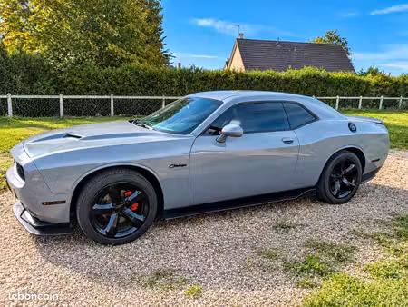 Dodge Challenger SXT V6 3.6