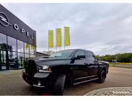 Dodge RAM 1500 V8 5.7