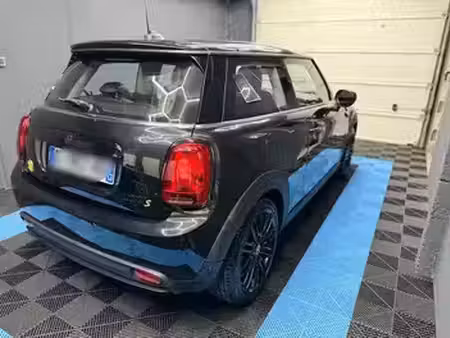 Mini Mini Cooper SE 184 Essential