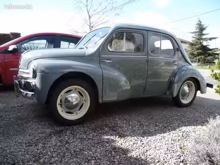 Renault 4CV