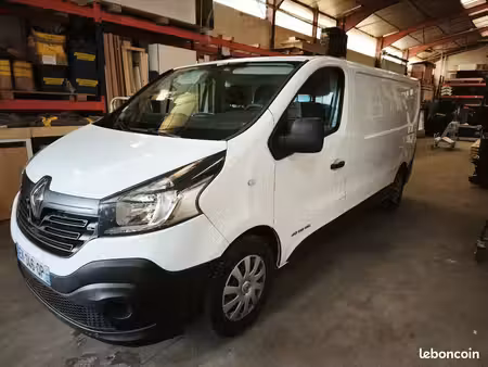 Renault Trafic dCi 145
