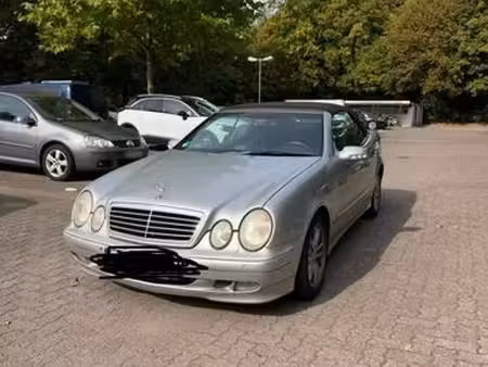 Mercedes-Benz CLK 320