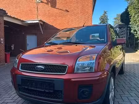 Ford Fusion 1.6 100
