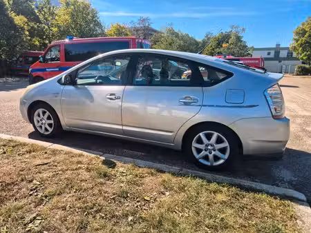 Toyota Prius 1.5 77