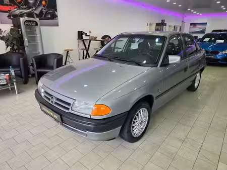 Opel Astra 1.8 90 GL