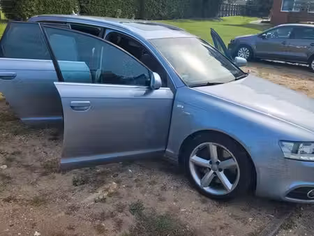 Audi A6 V6 2.4 177 S line