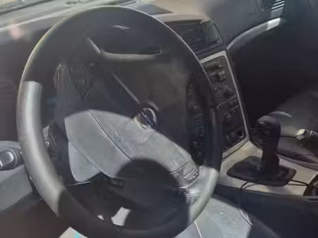 Volvo S60 2.4 126