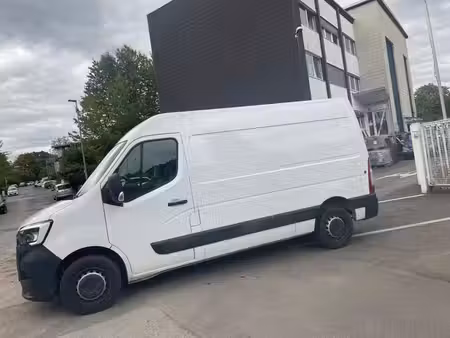 Renault Master 2.3 dCi 179