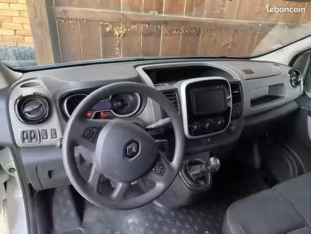 Renault Trafic dCi 120