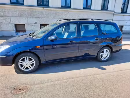 Ford Focus 1.6 100