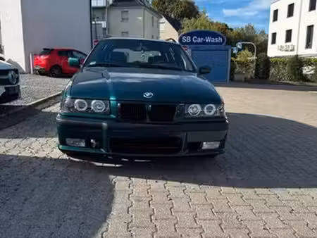 BMW Série 3 318i