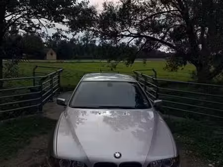 BMW Série 5 520i 2.2 170
