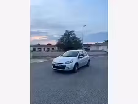Renault Clio 1.2 75 TomTom Live
