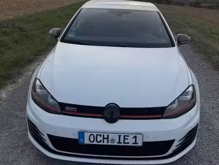Volkswagen Golf GTI 2.0 TSI 235 Performance