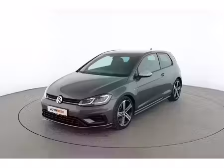 Volkswagen Golf 2.0 TSI