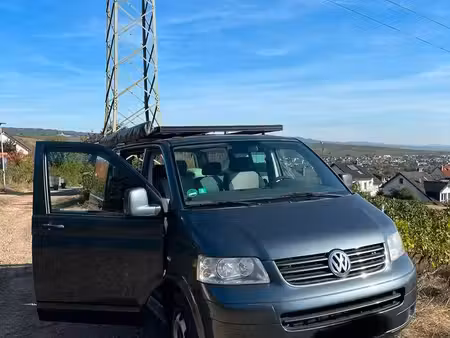 Volkswagen Transporter T5 2.5 TDI 130