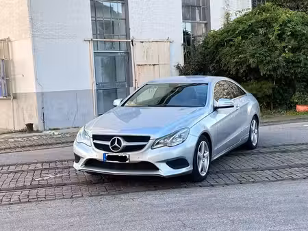 Mercedes-Benz Classe E E 220
