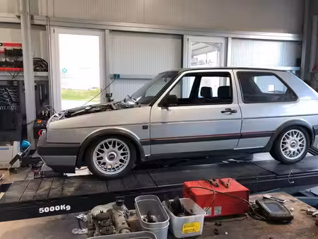 Volkswagen Golf GTI