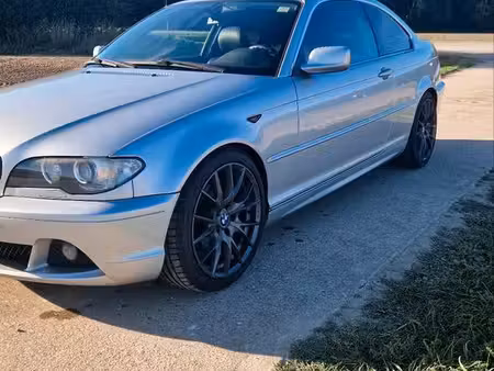 BMW Série 3 320i 2.2 170