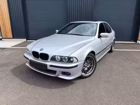 BMW Série 5 540i V8 4.4 286