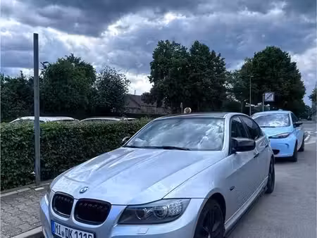 BMW Série 3 318i 2.0 143