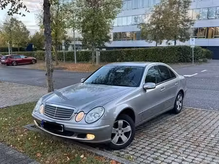 Mercedes-Benz Classe E E 200