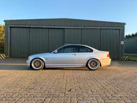 BMW Série 3 328i 2.8 193