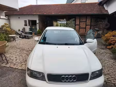 Audi A4 1.8 125